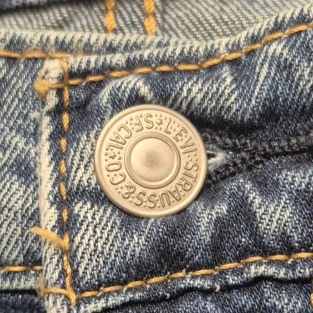 Levi 505 Men's denim blue jeans 40x30‎ medium wash Cotton